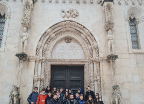 Fotografija 8 - Osnovna škola Brodarica ugostila učenike i kolege iz Rumunjske u okviru K1 projekta