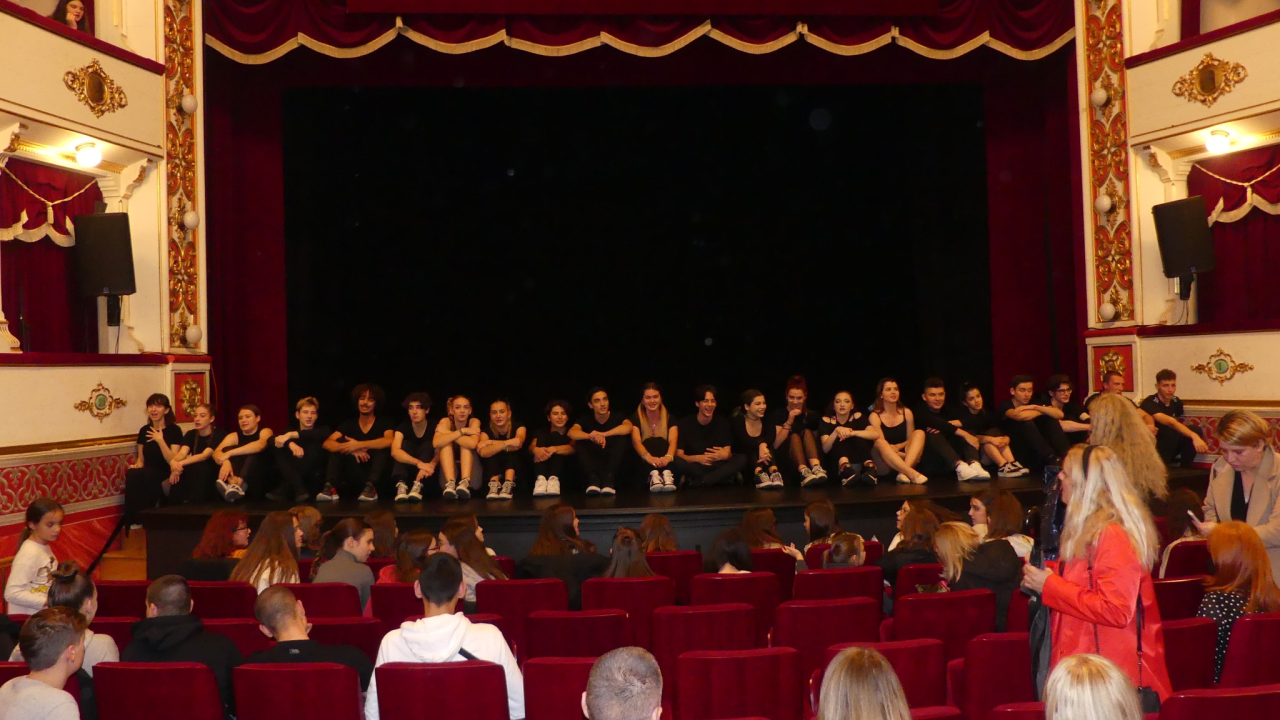 U kazalište, za kazalište od malih nogu: Premijera 'Halatafla' u šibenskom teatru