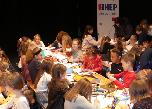 Fotografija 3 - U kazalište, za kazalište od malih nogu: Premijera 'Halatafla' u šibenskom teatru