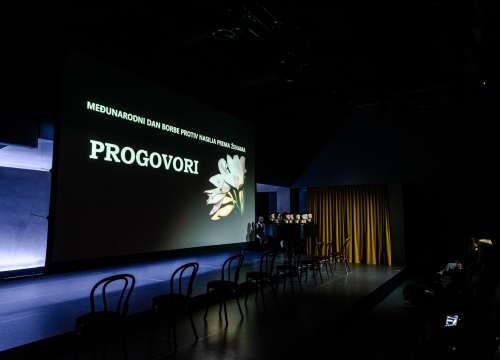 Fotografija 13 - Predstava 'Progovori' u Arsenu: 'Svjedočanstvima žena na drastičan način šaljemo poruku da treba reći stop nasilju'