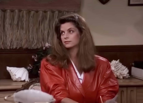 Umrla je glumica Kirstie Alley, zvijezda kultne serije ‘Kafić Uzdravlje‘