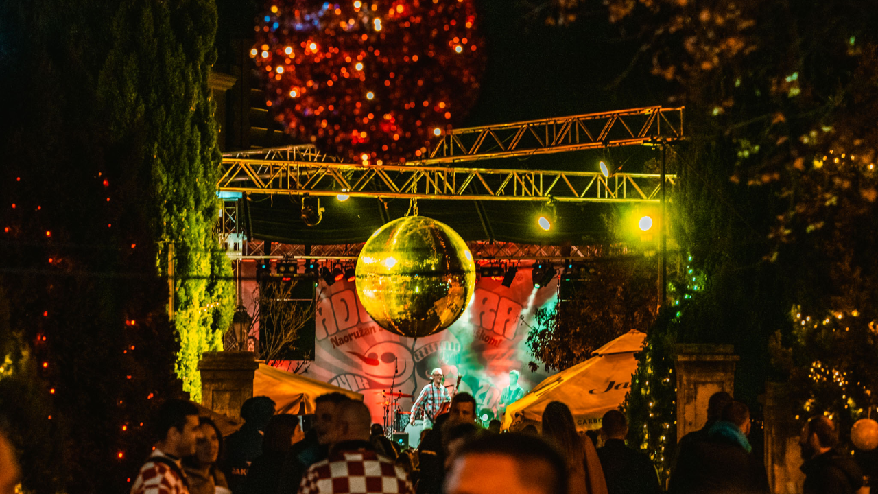 Plesno je bilo sinoć na Adventuri: Songkillersi isporučili svoju dozu funka