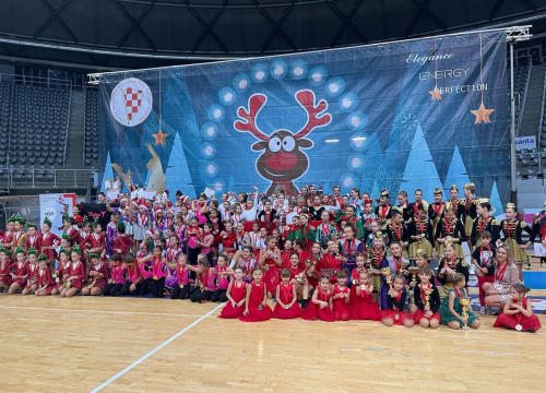 Fotografija 9 - Sjajan debitantski nastup za mažoretkinje Grada Šibenika: Kući se vratile s dva prva i jednim drugim mjestom