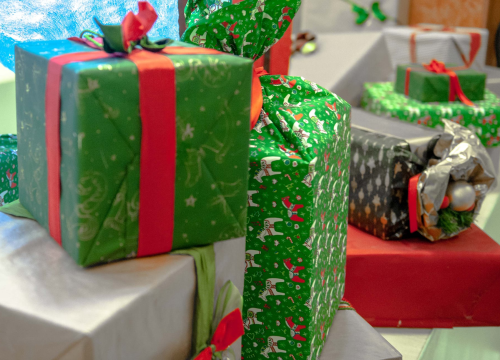 Ova tri horoskopska znaka kupuju najgore poklone za Božić