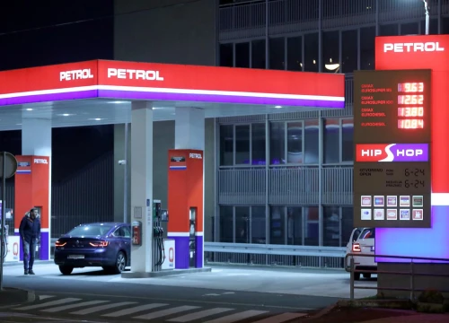Ministar Filipović u srijedu se sastaje s upravom Petrola