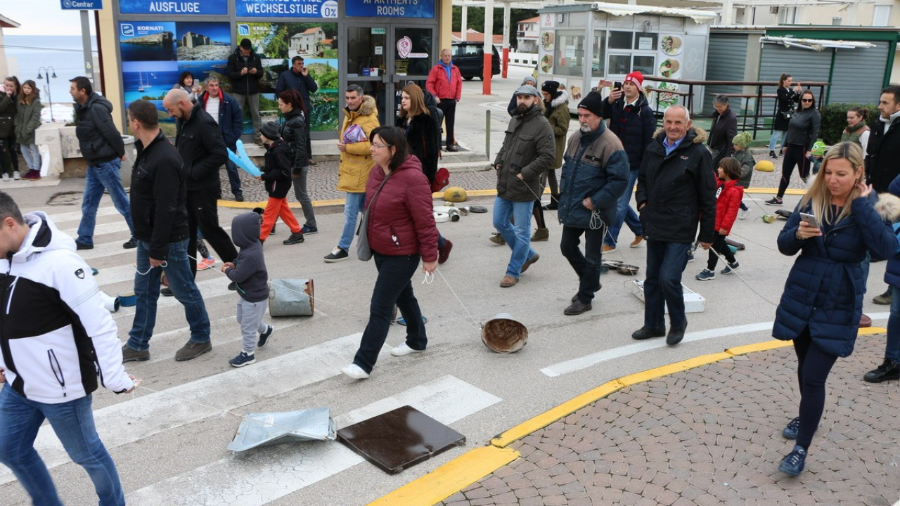 Primoštenci će i ove godine potezati staru godinu: 'Odvucimo sve ono loše što nam se dogodilo'