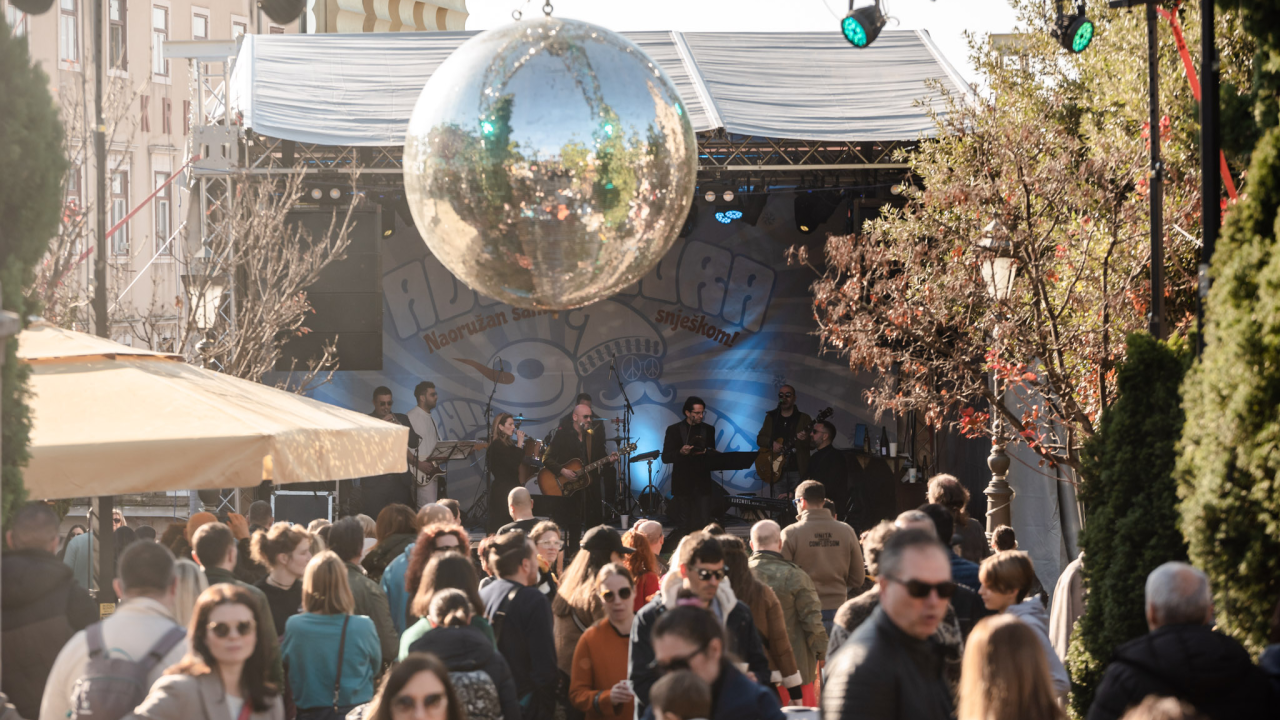 Šibenčane prvog dana 2023. na Adventuri u Parkiću zabavljao bend Pavel