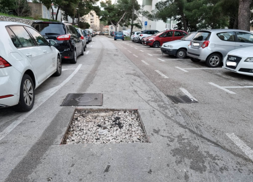 Fotografija 5 - Šahtovi u Njivicama i na Njegoševu sanirani: Čekaju se još usporivači kraj škole