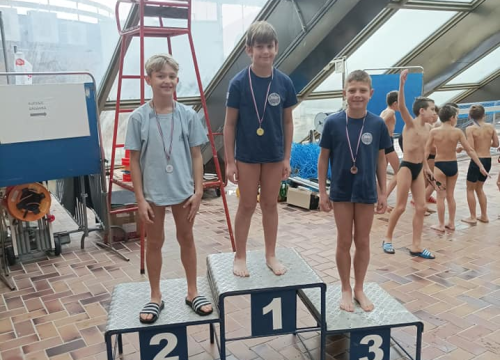 Fotografija 5 - Mladi plivači 'Mora' Nakić, Stegić, Badurina i Kunčić okitili se medaljama u Splitu