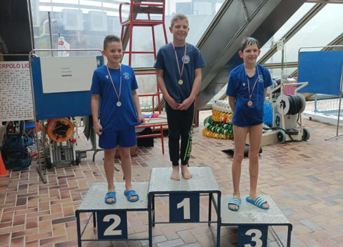 Fotografija 8 - Mladi plivači 'Mora' Nakić, Stegić, Badurina i Kunčić okitili se medaljama u Splitu