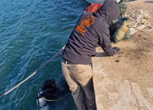 Fotografija 3 - U uvali Škar održana 5. akcija čišćenja podmorja u sklopu projekta Plavi Jadran