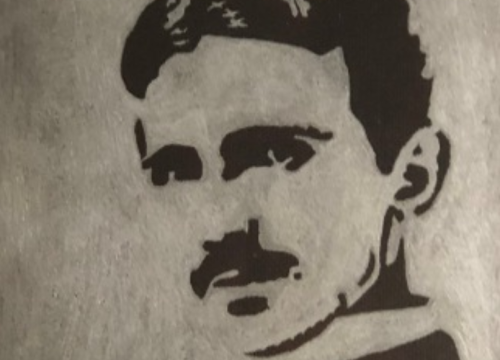 Jovan Dobre bavi se gravurom u staklu, a u knjižnici ima svoju prvu izložbu