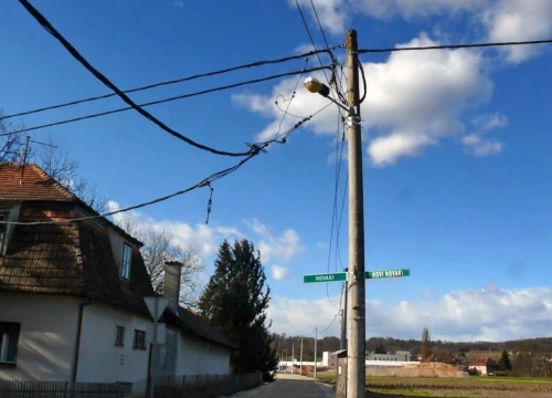 U Karlovačkoj županiji 1.500 potrošača bez struje, kvarovi se popravljaju