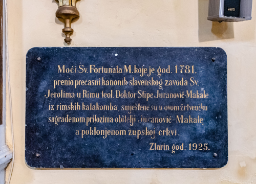 Fotografija 10 - Na Zlarinu se čuva tijelo sv. Fortunata: 'Kad nemoćni nisu mogli njemu u crkvu, on bi došao njima kući'