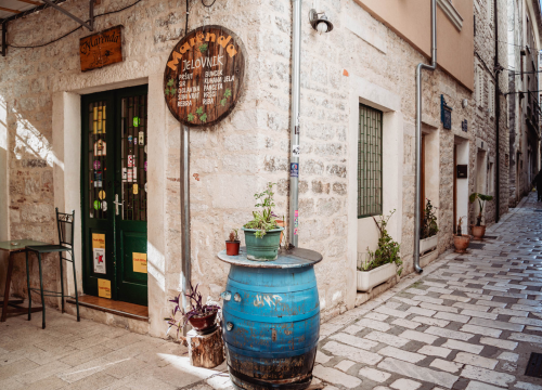 Fotografija 2 - Kultna Marenda ima novog vlasnika, ali ostaje duh starog Šibenika i miris težačkih jela!