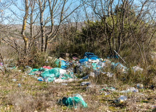 Fotografija 1 - Dnevna doza smeća: Evo hrpe na putu za Dubravu