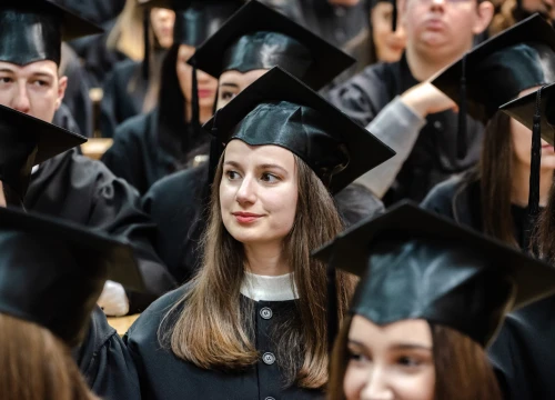Fotografija 4 - Svečana promocija studenata VUŠ-a: 'Vi ste budućnost naše zemlje i ona će biti onakva kakvom je vi oblikujete'