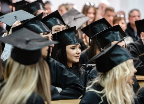 Fotografija 6 - Svečana promocija studenata VUŠ-a: 'Vi ste budućnost naše zemlje i ona će biti onakva kakvom je vi oblikujete'