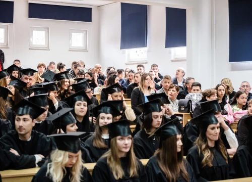 Fotografija 1 - Svečana promocija studenata VUŠ-a: 'Vi ste budućnost naše zemlje i ona će biti onakva kakvom je vi oblikujete'
