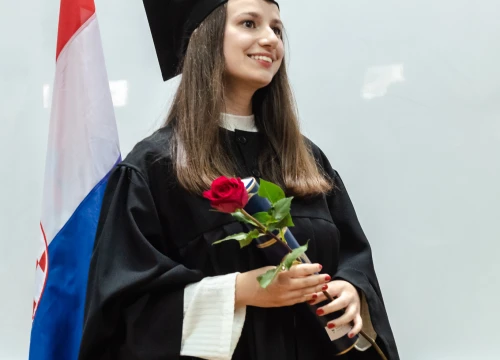 Fotografija 30 - Svečana promocija studenata VUŠ-a: 'Vi ste budućnost naše zemlje i ona će biti onakva kakvom je vi oblikujete'