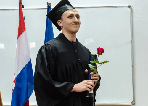 Fotografija 45 - Svečana promocija studenata VUŠ-a: 'Vi ste budućnost naše zemlje i ona će biti onakva kakvom je vi oblikujete'