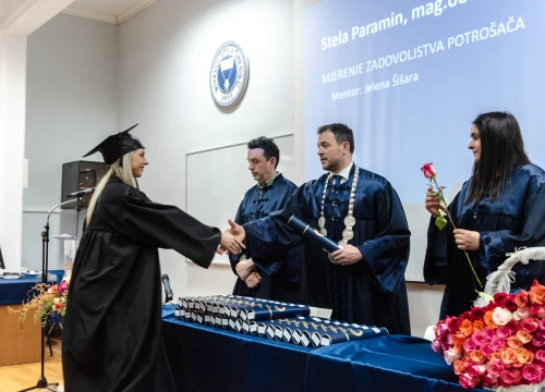 Fotografija 47 - Svečana promocija studenata VUŠ-a: 'Vi ste budućnost naše zemlje i ona će biti onakva kakvom je vi oblikujete'