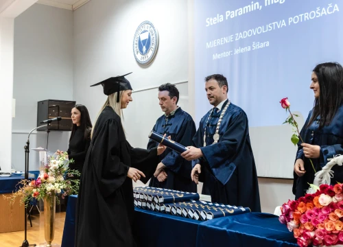Fotografija 46 - Svečana promocija studenata VUŠ-a: 'Vi ste budućnost naše zemlje i ona će biti onakva kakvom je vi oblikujete'