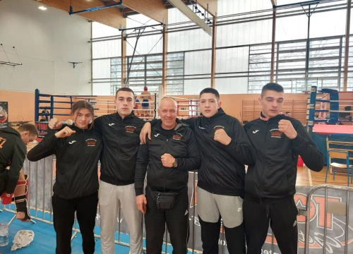 Fotografija 2 - Četiri bronce za Kickboxing klub Petar Krešimir IV. na Europskom kupu u Karlovcu