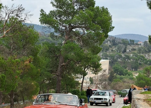 Fotografija 3 - Vlasnici oldtimera iz cijele Dalmacije nedjelju proveli na druženju u Šibeniku