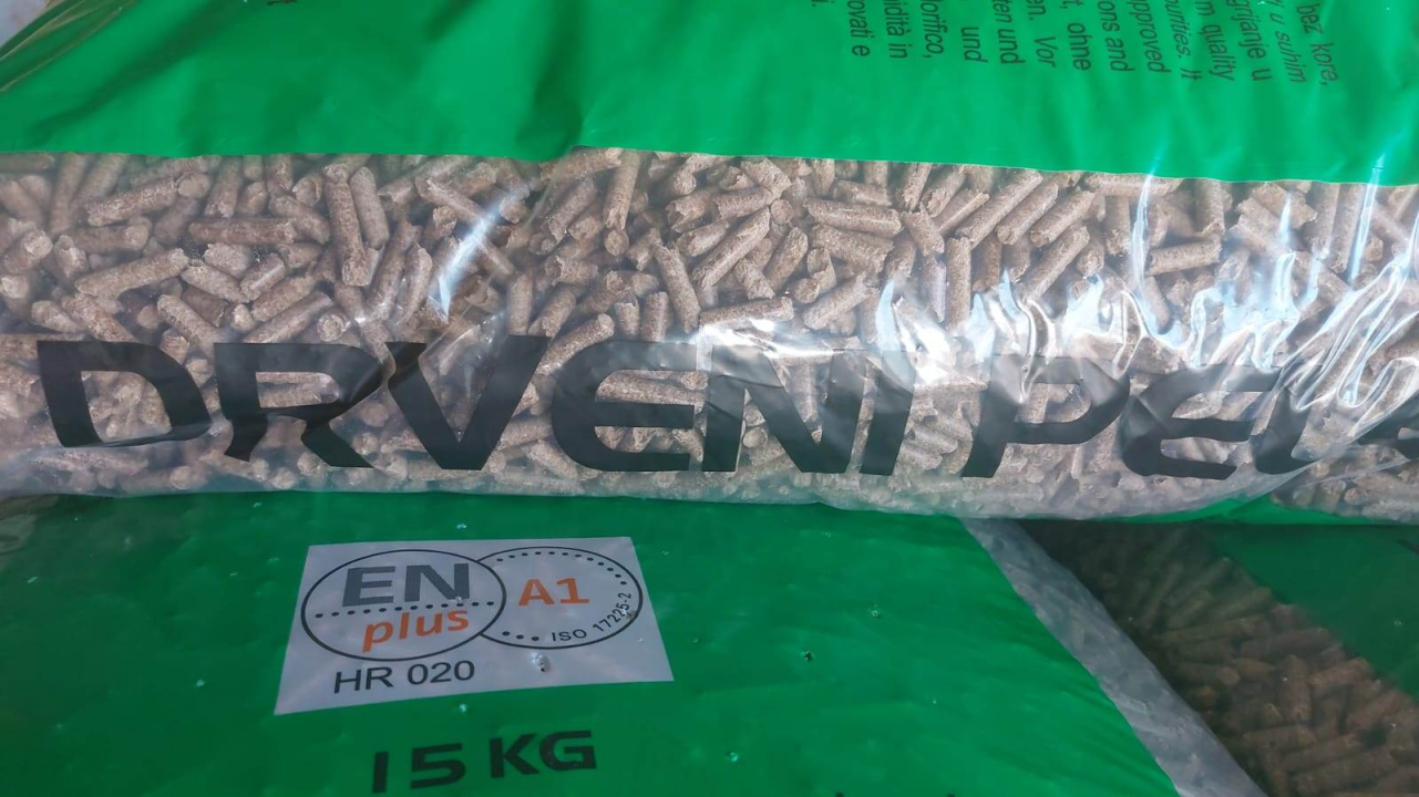 Iskoristite akciju Vrcić drva i opremite se peletima po cijeni već od 4,90 eura!