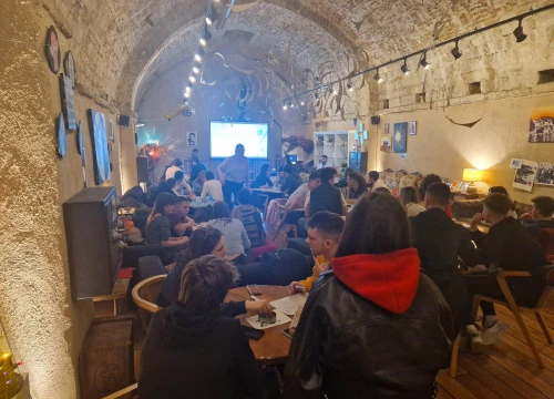 Fotografija 3 - Finalisti srednjoškolske kviz lige stigli u Šibenik: Danas druženje, sutra natjecanje!