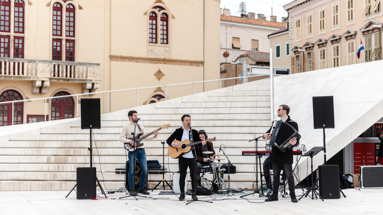 U povodu Međunarodnog dana žena na Poljani prava zabava za Šibenčanke