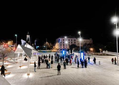 Fotografija 2 - Marš u Šibeniku u povodu Dana žena: 'Dali smo javne prostore pred bolnicama za javni linč žena'
