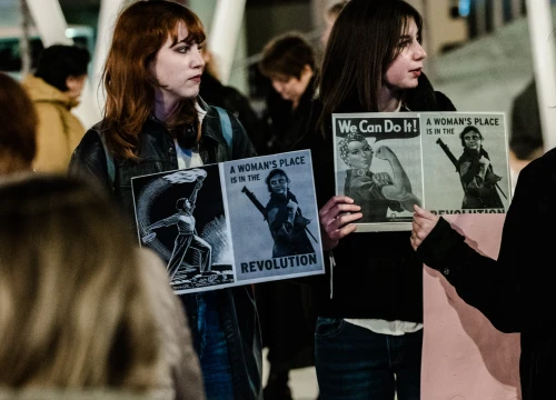 Fotografija 4 - Marš u Šibeniku u povodu Dana žena: 'Dali smo javne prostore pred bolnicama za javni linč žena'