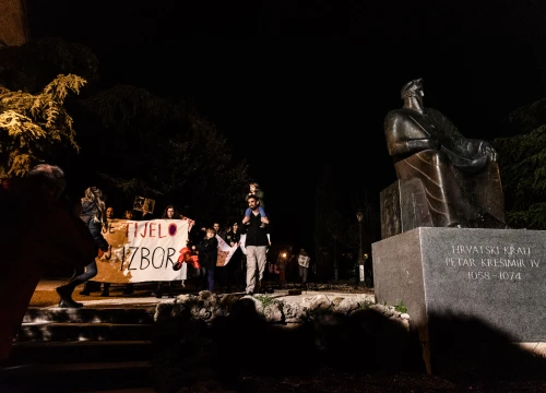 Fotografija 11 - Marš u Šibeniku u povodu Dana žena: 'Dali smo javne prostore pred bolnicama za javni linč žena'