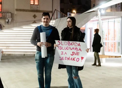 Fotografija 14 - Marš u Šibeniku u povodu Dana žena: 'Dali smo javne prostore pred bolnicama za javni linč žena'