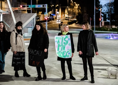 Fotografija 17 - Marš u Šibeniku u povodu Dana žena: 'Dali smo javne prostore pred bolnicama za javni linč žena'