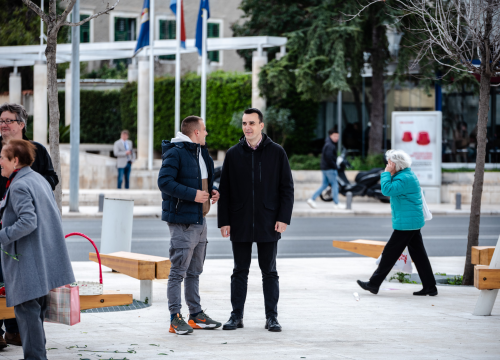 Fotografija 14 - U povodu Međunarodnog dana žena na Poljani prava zabava za Šibenčanke