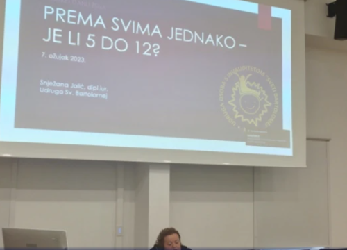 U Kninu održana tribina o položaju žena s invaliditetom