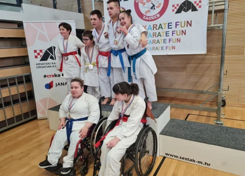 Fotografija 1 - Šibenski parakarataši osvojili četiri medalje na turniru