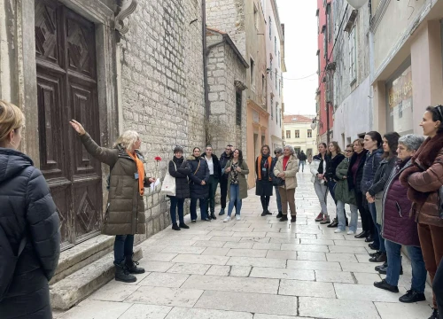 Fotografija 10 - Znate li tko su Anka Bulat, Ana Šare i Slavka Berović? Vodiči ispričali priče o važnim šibenskim curama