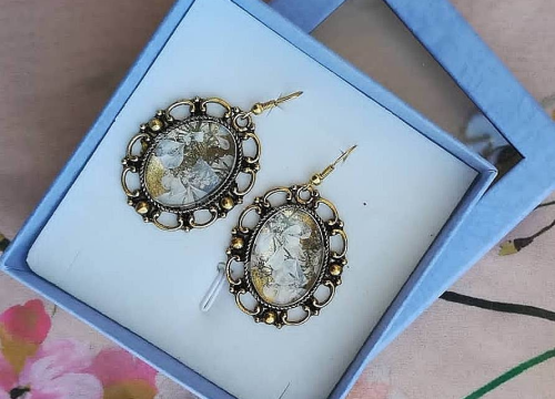 Fotografija 6 - Šibenčanka Antonela izrađuje poseban nakit: 'Cvijeće uvene, ovako vječno živi u ogrlici'