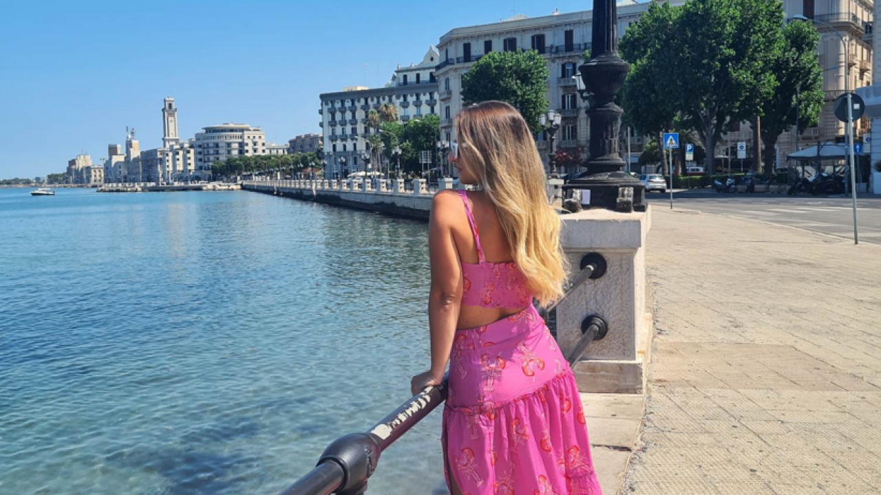 Šibenčanka Antonela izrađuje poseban nakit: 'Cvijeće uvene, ovako vječno živi u ogrlici'