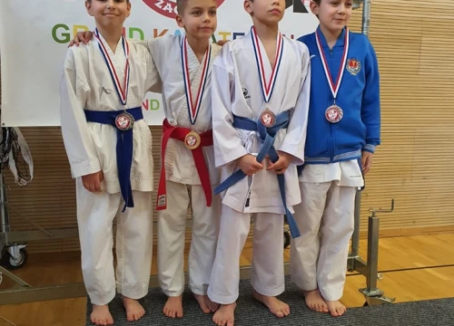 Fotografija 3 - KK Okit na međunarodnom turniru osvojio 11 medalja