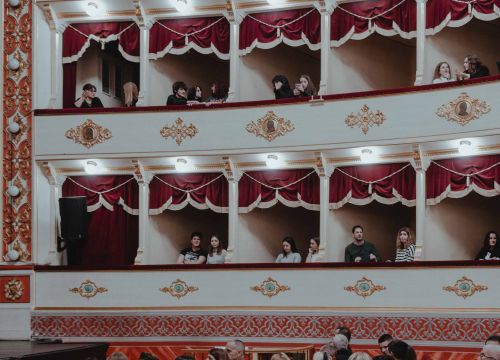 Fotografija 6 - Srednjoškolci deprimirali kazalište s odličnim razlogom: ‘Izašla sam sva zbrčkana’