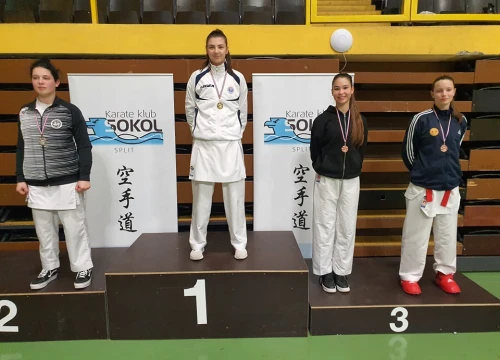 Fotografija 6 - Karate klubu Pirovac sedam medalja na Jadran Kupu u Splitu