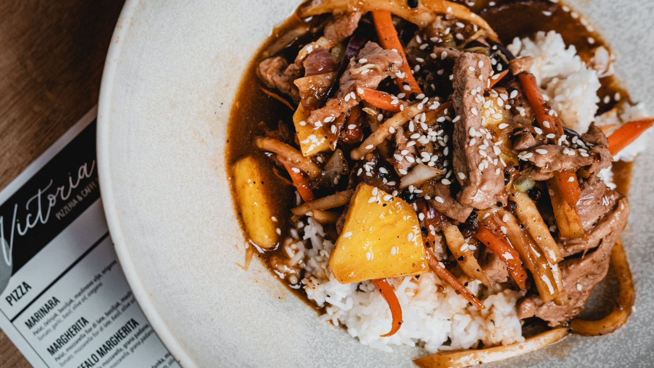 Vrhunski azijski wok isprobajte u pizzeriji Victoria!