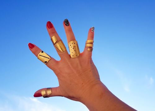 Fotografija 6 - Sanja Kljajić inspiraciju za nakit pronalazi u svemu što je okružuje, a nedavno je predstavila mušku kolekciju: 'Sin je bio model'