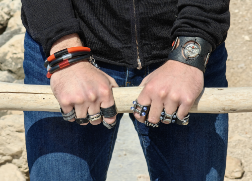 Fotografija 10 - Sanja Kljajić inspiraciju za nakit pronalazi u svemu što je okružuje, a nedavno je predstavila mušku kolekciju: 'Sin je bio model'