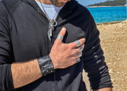 Fotografija 11 - Sanja Kljajić inspiraciju za nakit pronalazi u svemu što je okružuje, a nedavno je predstavila mušku kolekciju: 'Sin je bio model'